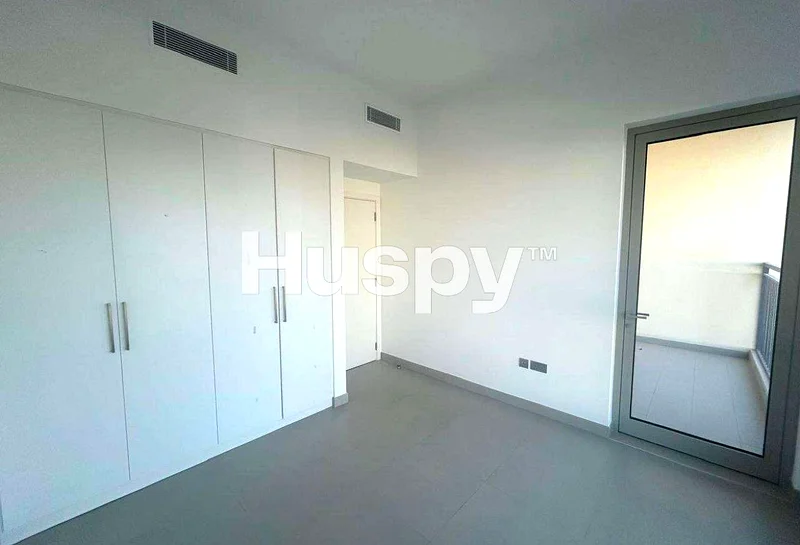 Vacant | Single Row | Landscaped63727121331202113