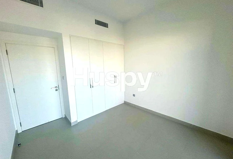 Vacant | Single Row | Landscaped63727121331202114