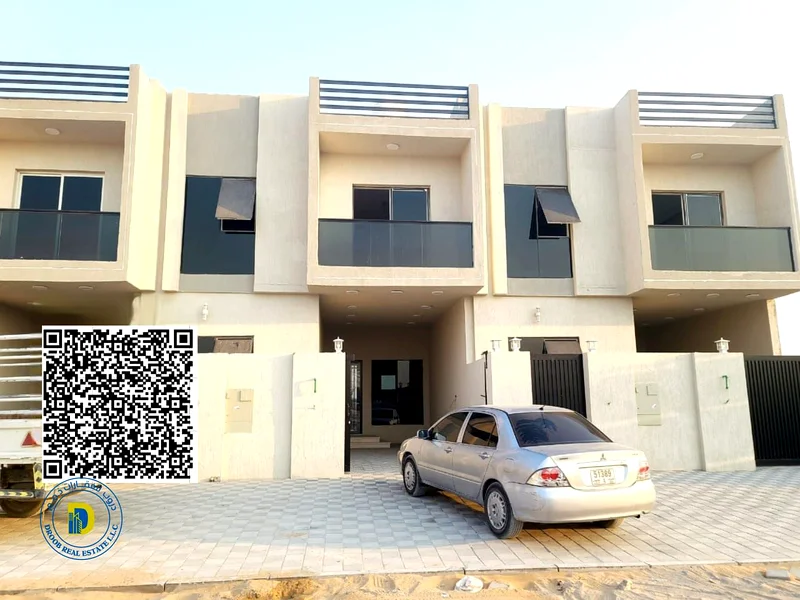 للبيع، فرصة لا تعوض، تاون هاوس 3 غرف نوم مع سطح، ورسوم التسجيل، في الحيلو 2، تمويل بنكي، ملكية حرة63898671318145110
