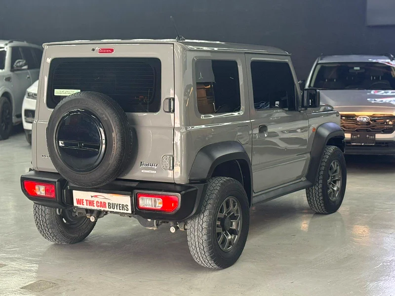 SUZUKI JIMNY 2022 136000 KMS GCC SPECS ( ORIGINAL NARDO COLOUR ) ( AUTOMATIC GEAR ) QUICK SALE63490757051907114