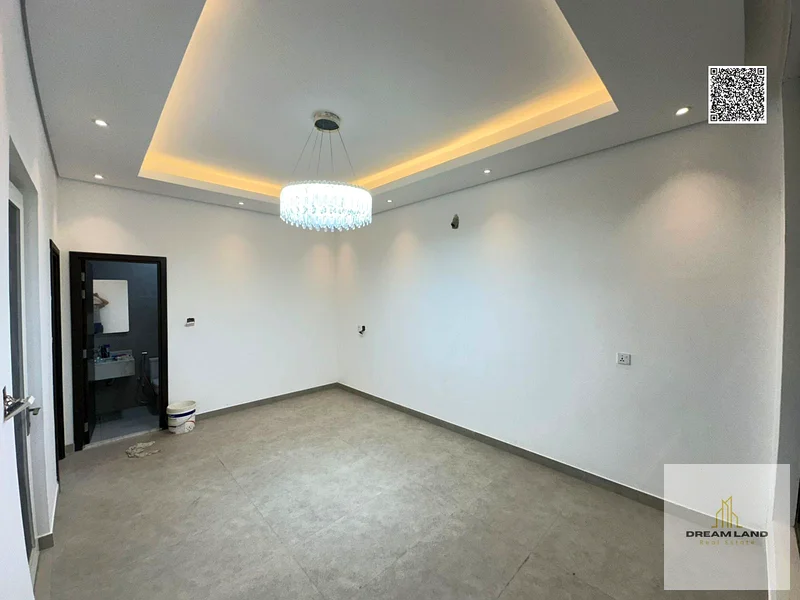 Directly from the owner, a two-story villa directly behind the mosque and close to services63899554763778113