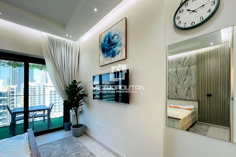 طابق عالٍ | إطلالة على برج خليفة | تضمين مواقف السيارات63977183666818111
