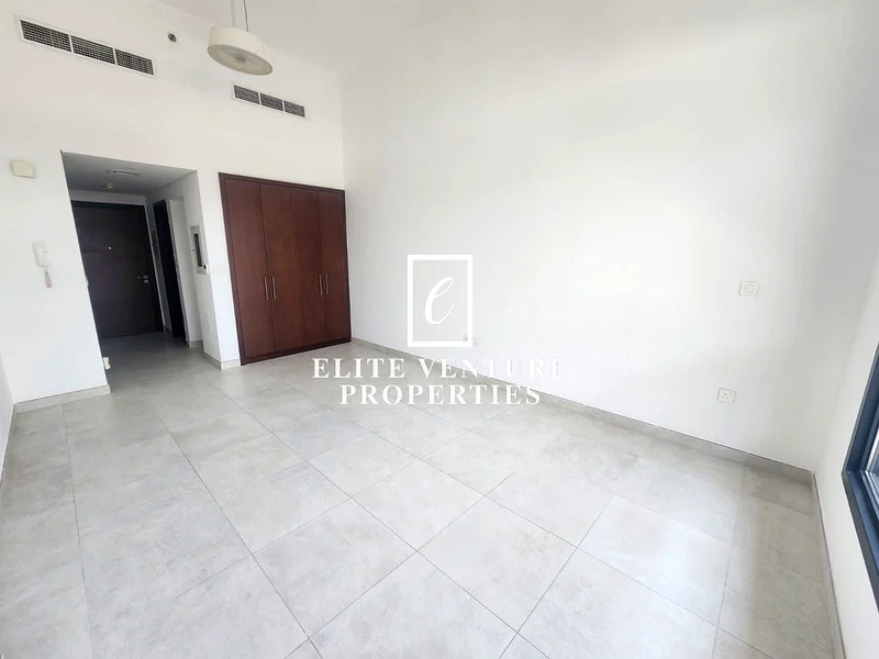 STUDIO | VACANT | PRIME LOCATION63763977244929111