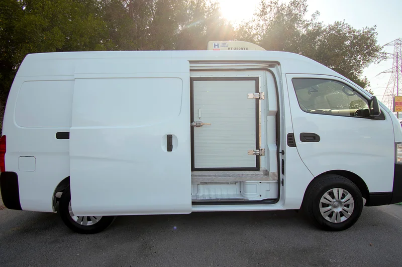 High Roof Freezer | Manual | GCC Specifications | Ref#T2703663484000028418113