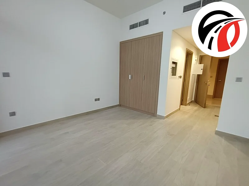 جاهز للانتقال، شقة بتصميم استوديو بدون مبرد ومطلة على منظر خلاب63802986762371114