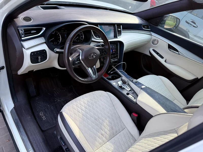 إنفينيتي QX50 دفع كلي 2019 فاخرة63612065711233114