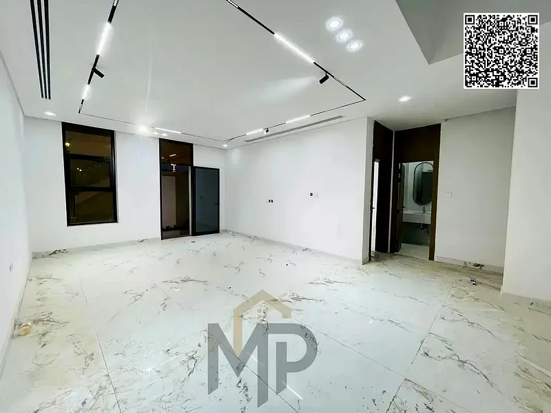 For sale, a corner villa in Al Helio 2 - Ajman, directly from the owner, in a prime location and excellent space. Registration fees included.63899123378050114