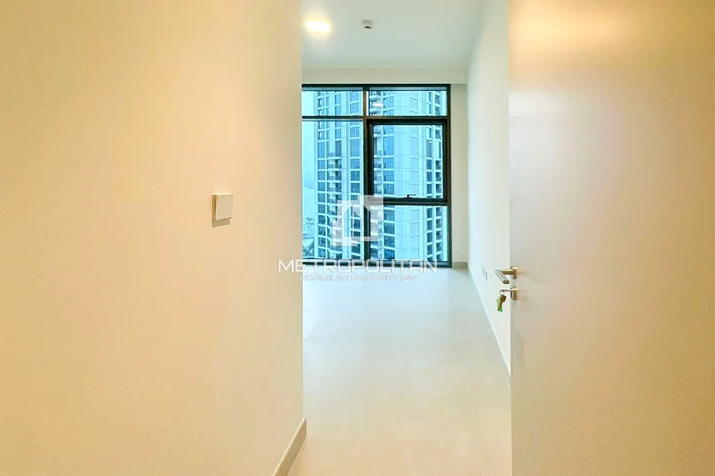 Burj Khalifa View | Prime Location | Stylish64026863223554113