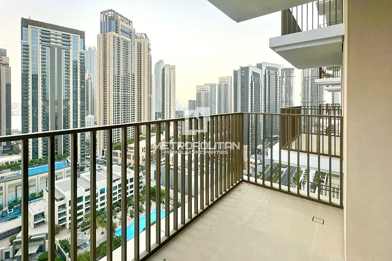 Burj Khalifa View | Prime Location | Stylish64026863223554112