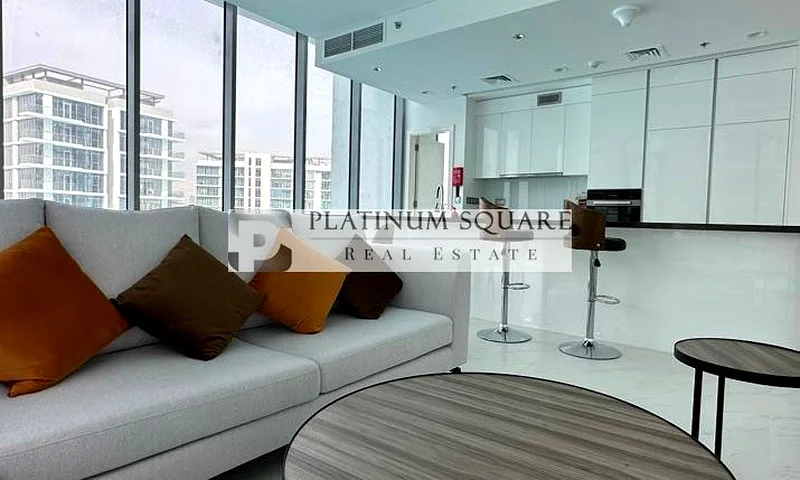 إطلالة على برج خليفة والبحيرة | حجم أكبر63750248999170113
