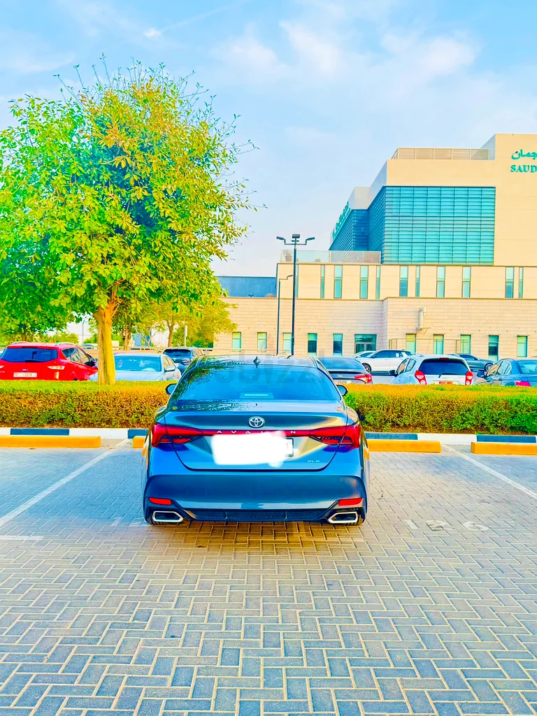 Toyota Avalon XLE plus63484380369923111