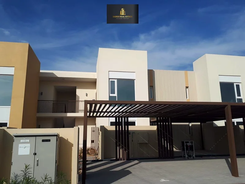 صف مفرد | وحدة وسطى | غير مفروشة63806288215427111