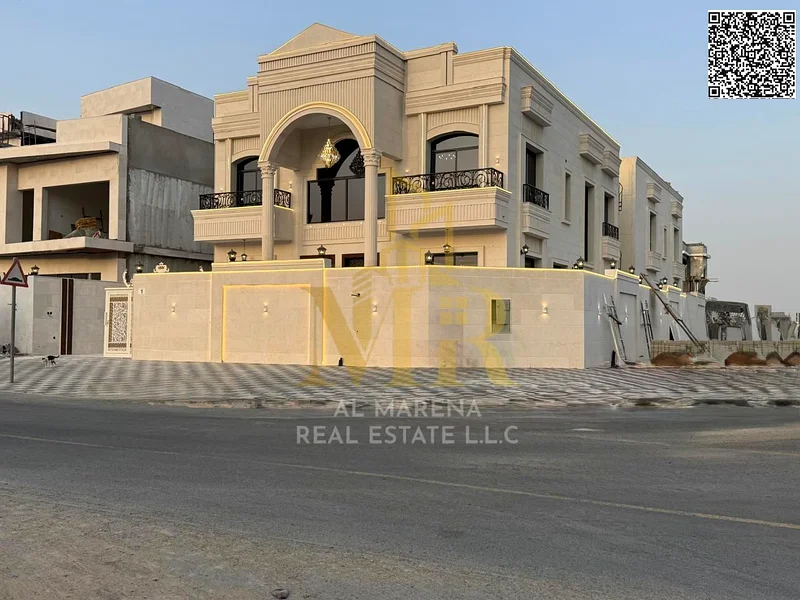 🏡 فيلا فاخرة للبيع في الهيليو 2 - مقابل مجمع أزها - المساحة 4300 قدم - طابقين - 5 غرف نوم رئيسية بسعر 2,400,000 درهم، قابل للتفاوض63898671326338110