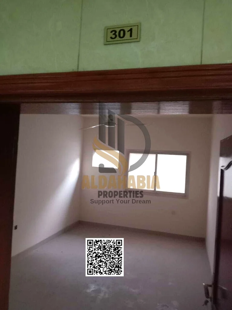 📍 موقع ممتاز: شقة للإيجار في موقع استراتيجي في منطقة العجمان الصناعية، تقع على الشارع الثاني من شارع الاتحاد، مما يوفر سهولة الوصول63809391825411110