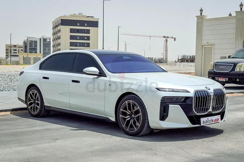 AED 4483/month | 2023 BMW 7-Series 735i | GCC Specs | Ref#357563634849108989471119