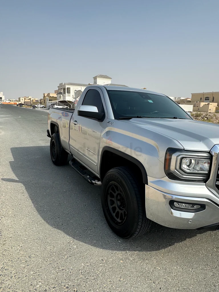GMC Sierra 201863490631033601111