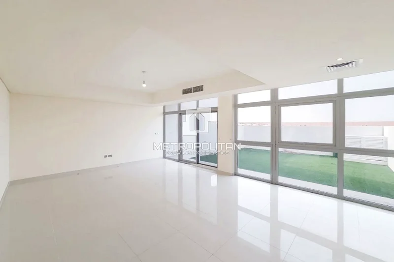 Single Row I Rented I Desert View | Prime Location64003482014211113