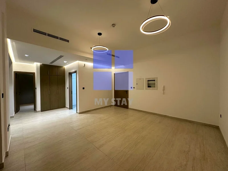 Luxurious  | Huge size | Premium Location  | Near to Metro63800186827139111