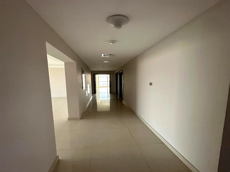Spacious area | Gym | Pool | Free parking |63810338227459114