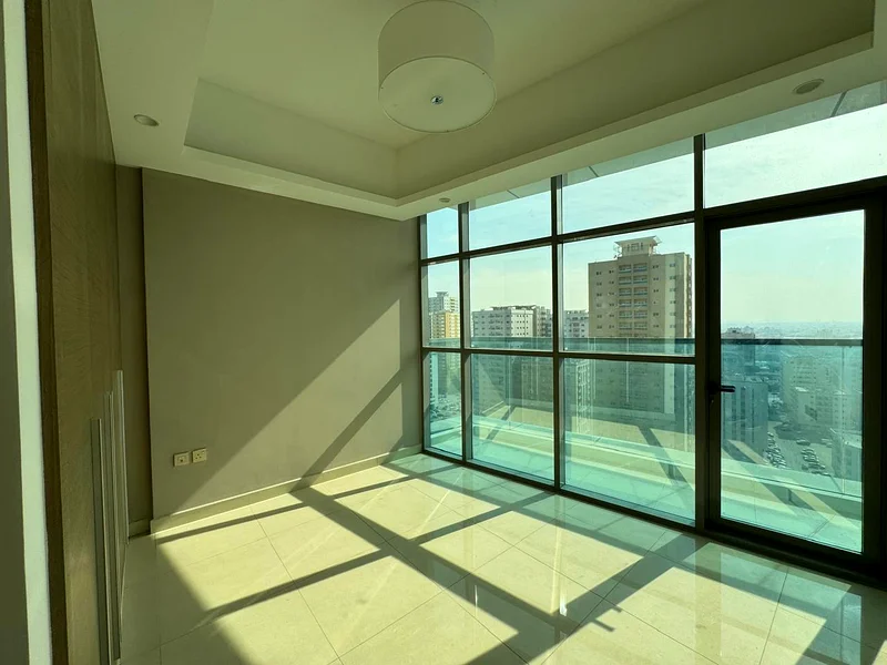 Spacious area | Gym | Pool | Free parking |63810338227459111