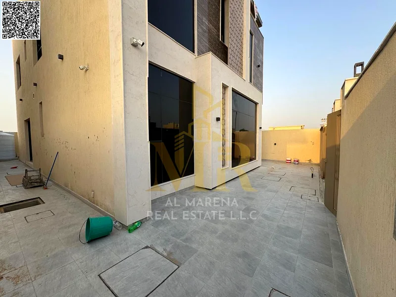 A villa directly from the owner, fully finished, including air conditioning, on a main street, close to all services. Freehold for all nationalities a63914831641346112