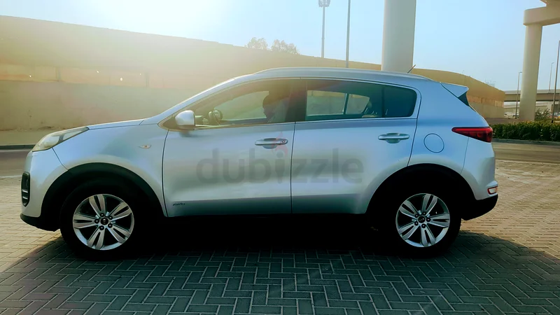 Kia Sportage SUV, Metallic Silver, 2017, GCC, 137K KM, EXCELLENT CONDITION@28900 Only.63489005252226112
