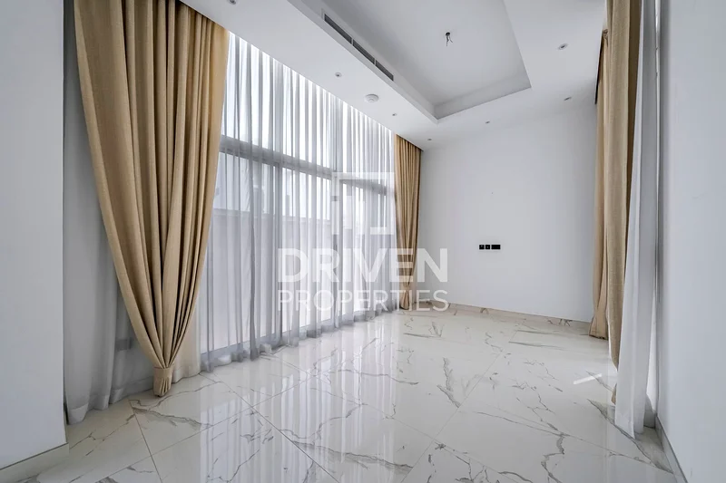 حديثة | مسبح خاص ومصعد | قريبة من المخرج63808971713795114