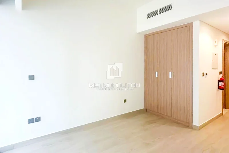 Spacious| Partial Lagoon View| Big size| Tenanted63976831779458114