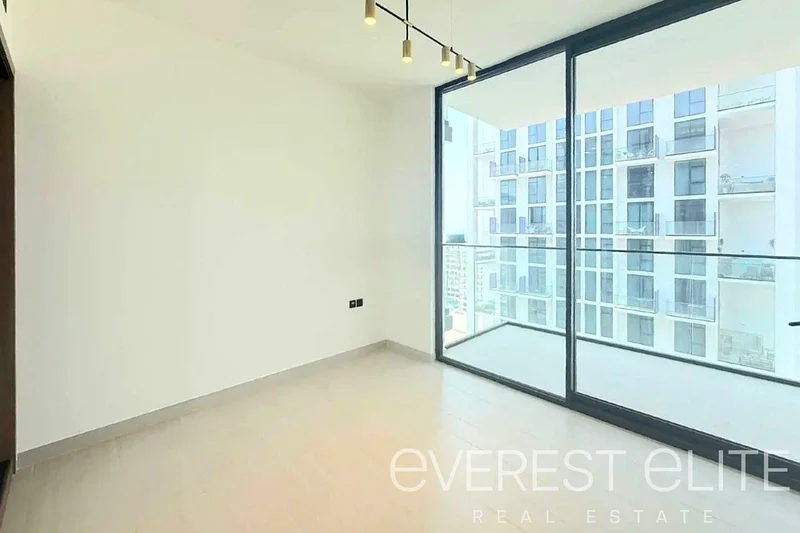 Unfurnished | Vacant | Pool View63778556597249113