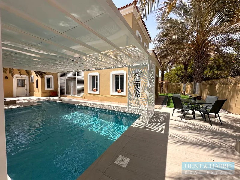 3 Bedroom for Sale in Mistral - Private Pool - Well kept Villa63852804417025110