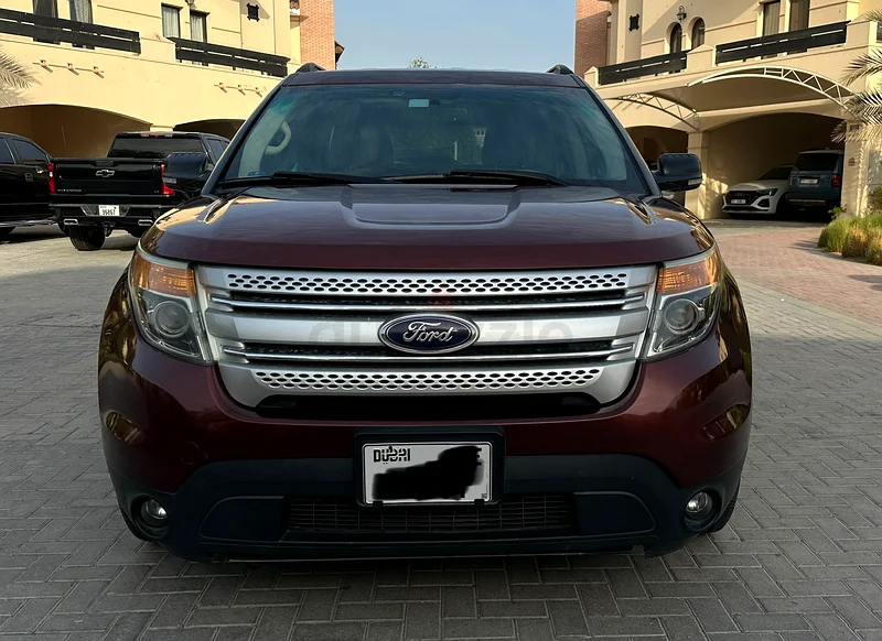 A superb and amazing  Single owner Ford Explorer 2015 GCC full option  low mileage only 160k63488745222145114