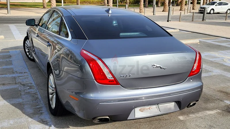 جاكوار XJ 2.0 لتر - 2015 - حالة ممتازة - عدد قليل من الأميال63491177132290114