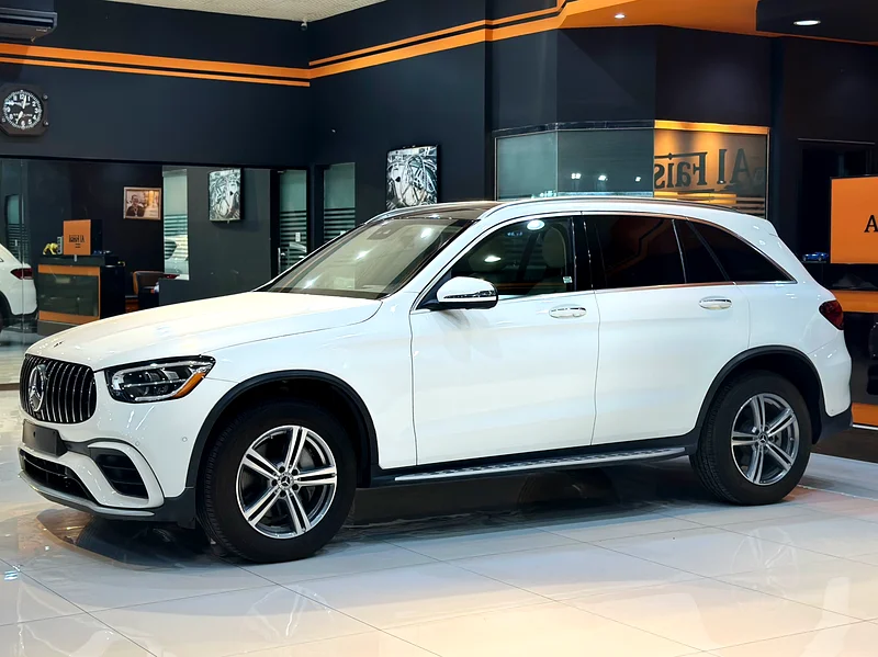 Mercedes-Benz GLC 300 - 2022 - LOW MILAGE IN A GREAT CONDITION63158801484417113