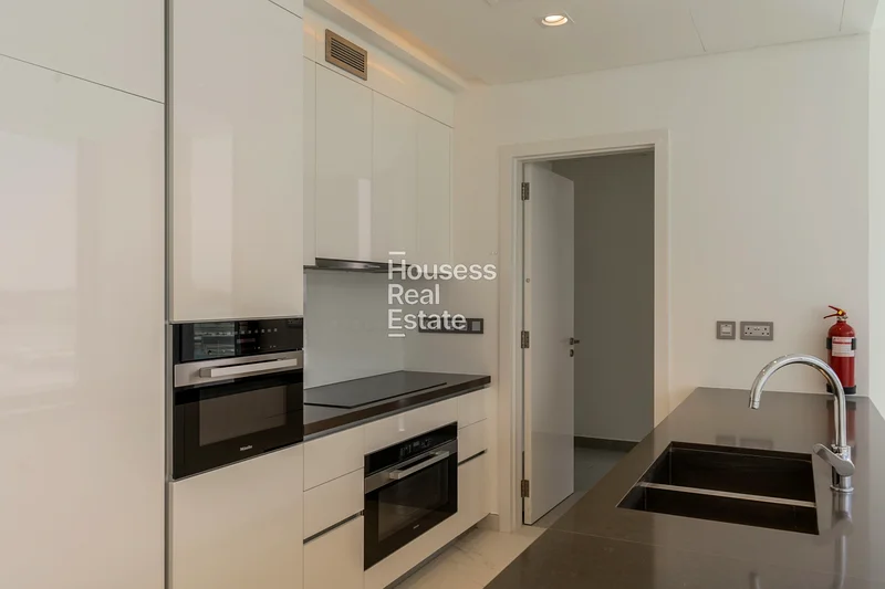 Unfurnished | Lagoon View | Rented64006393902849114