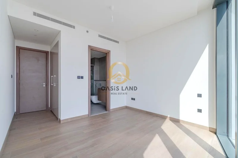 Refined Simplicity | Spacious Living with a Fresh, Modern Feel63756383714947112