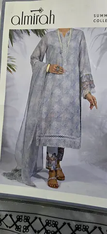 Pakistani lawn unstitched suit 3pcs