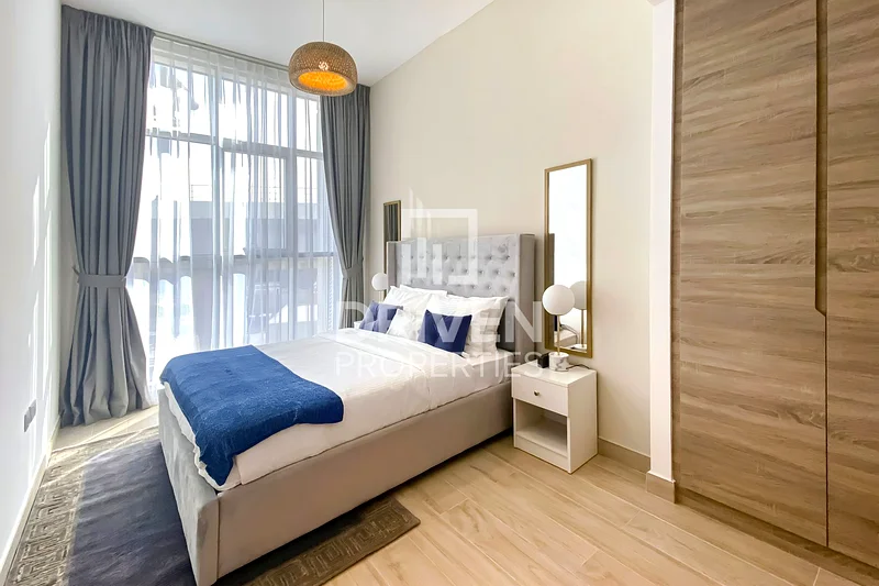 Fully Furnished | Outstanding Apt | Prime Location64039157716227113