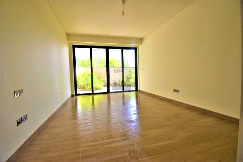 Spacious and Bright | Unfurnished | Prime Location64016803166337114