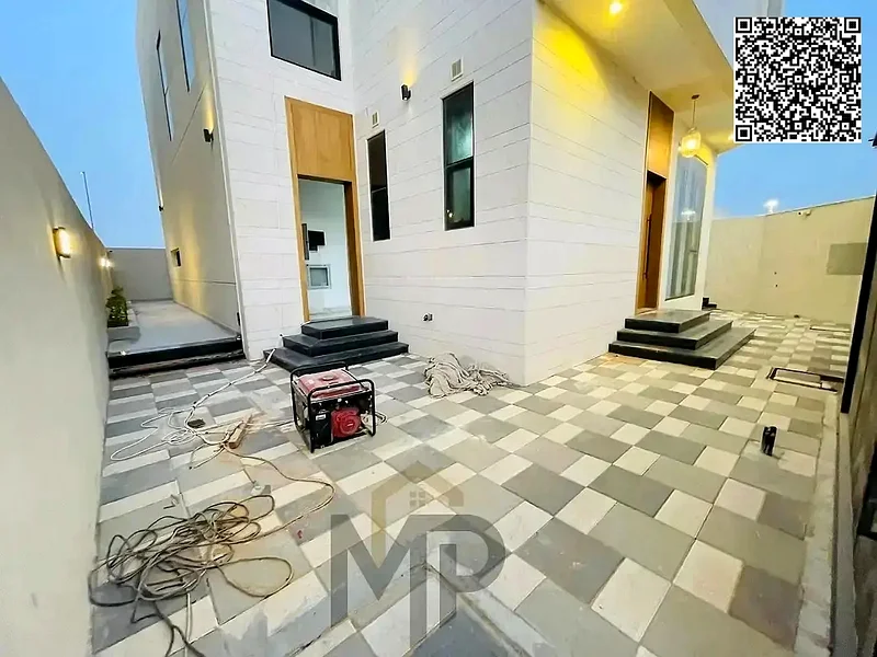 For sale, a corner villa in Al Helio 2 - Ajman, directly from the owner, in a prime location and excellent space. Registration fees included.63913993994754112