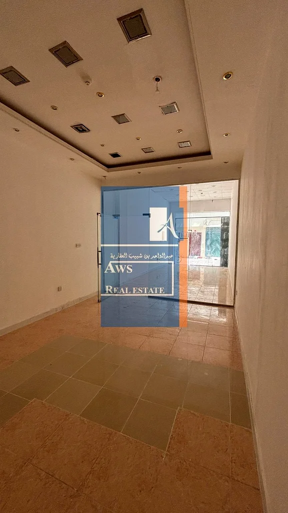 Spacious Shop for Rent in Deira, Prime Business Location, Multiple Installment Options63620023821186111