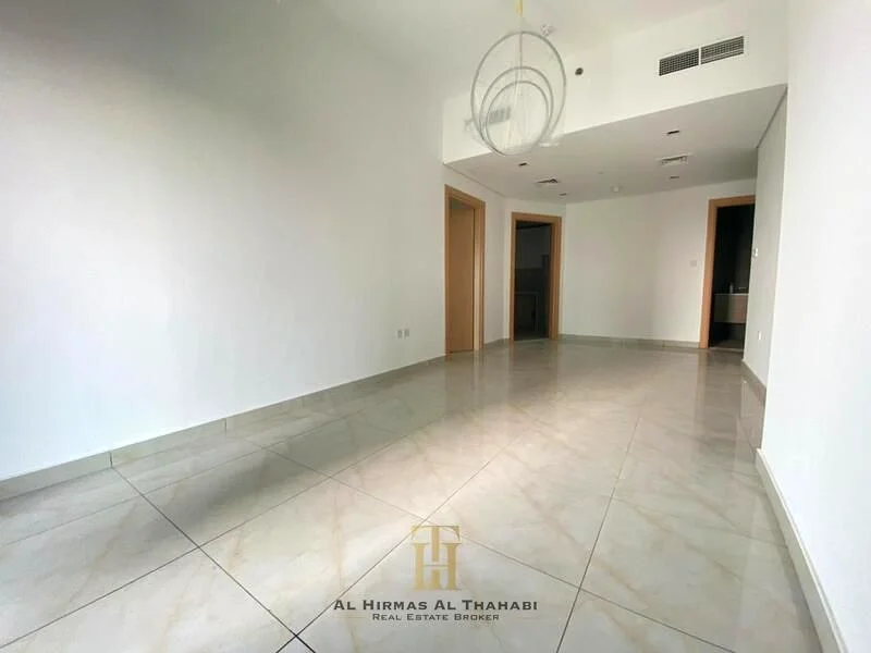 تصميم عصري / شقة مذهلة / جاهزة للانتقال63782516868099112