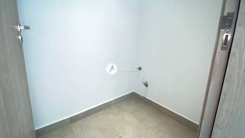 Spacious 1-BHK | Vacant | Steps from Circle Mall63787179323139114