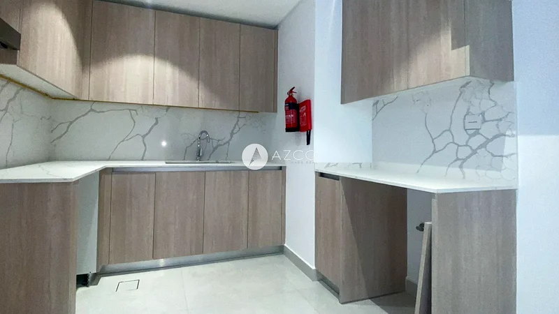 Spacious 1-BHK | Vacant | Steps from Circle Mall63787179323139113