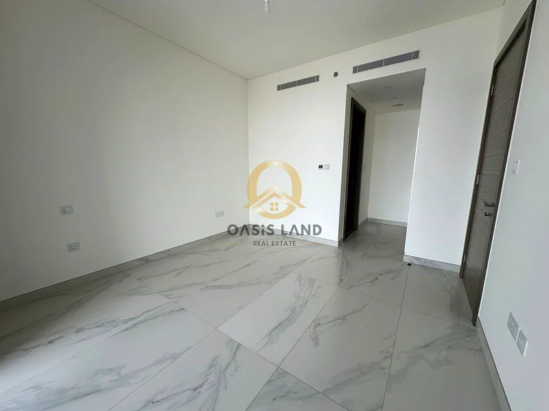 HIGH FLOOR APARTMENT | Skyline Living | Balcony63756383844226112