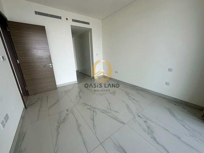 HIGH FLOOR APARTMENT | Skyline Living | Balcony63756383844226114