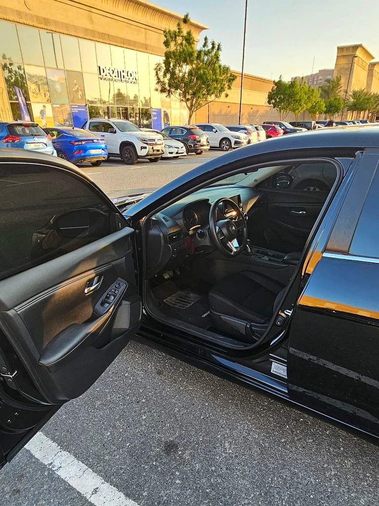 نيسان سنترا بحالة جيدة جدًا مقابل 27990 فقط63484157798403111