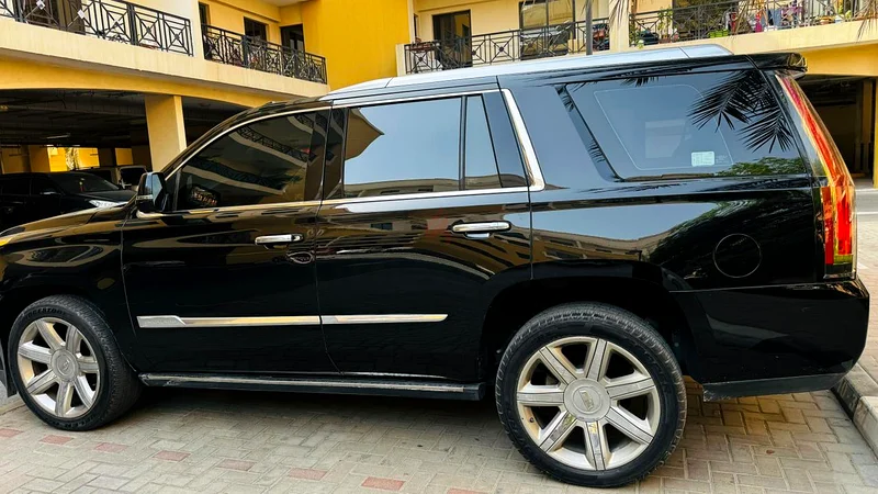 2016 Cadillac Escalade Premium Luxury Platinum – GCC Specs63490982454787112