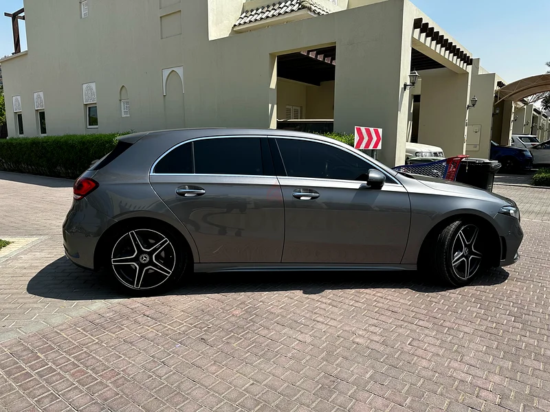 2019 Mercedes-Benz A250 Hatchback – GCC Specs – Metallic Grey – Full Options63488513357442111