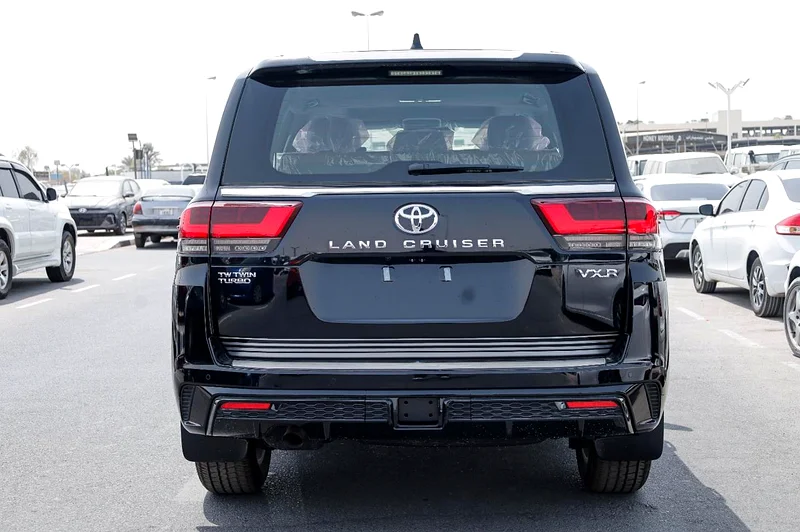 TOYOTA LAND CRUISER 300 3.3L DIESEL VXR-Z AUTO. FOR EXPORT ONLY.63484570337409112