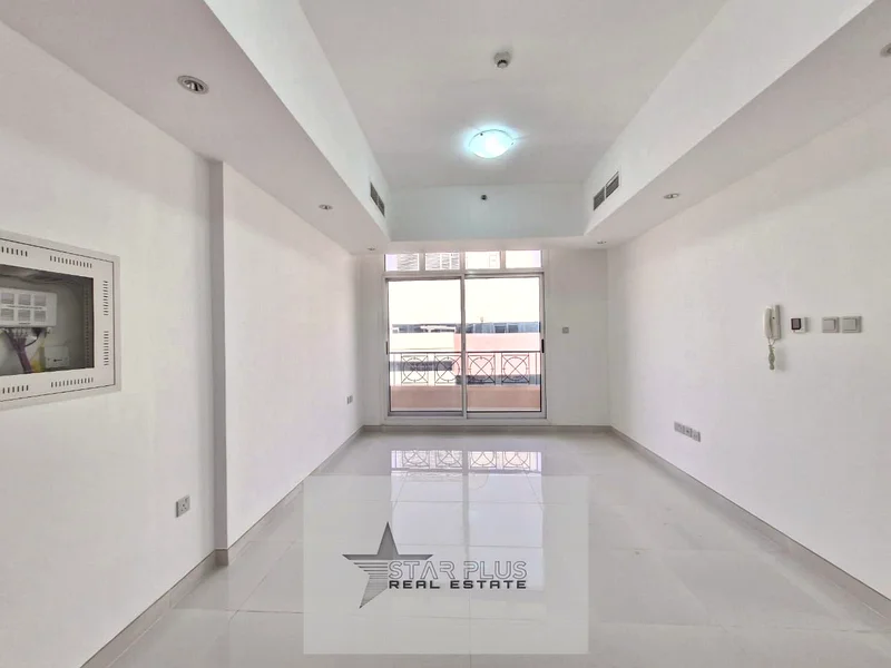 ON A PRIME LOCATION SPACIOUS 2 BEDROOM WITH CLOSED KITCHEN AND PARKING.63808433347713114